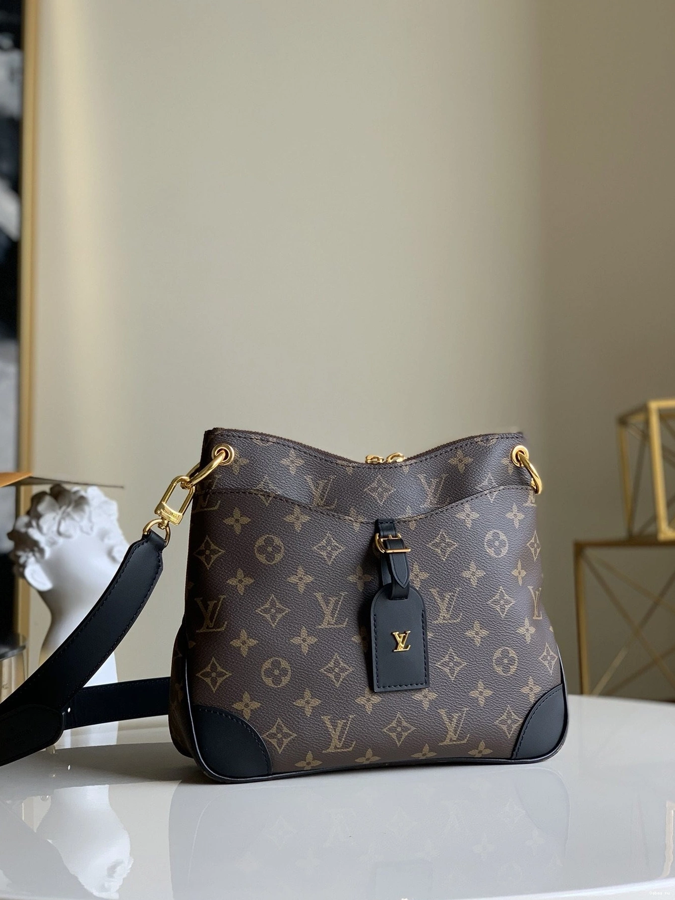 LOUIS VUITTON PM ODÉON 0722